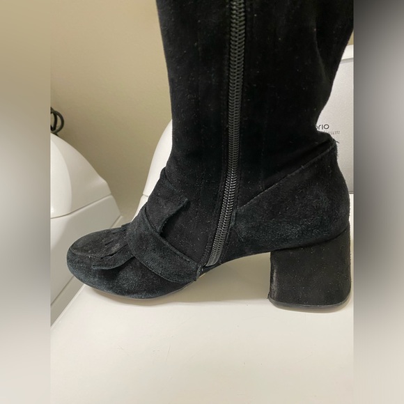 Women’s high knee suede boots - US 7 - Picture 5 of 7